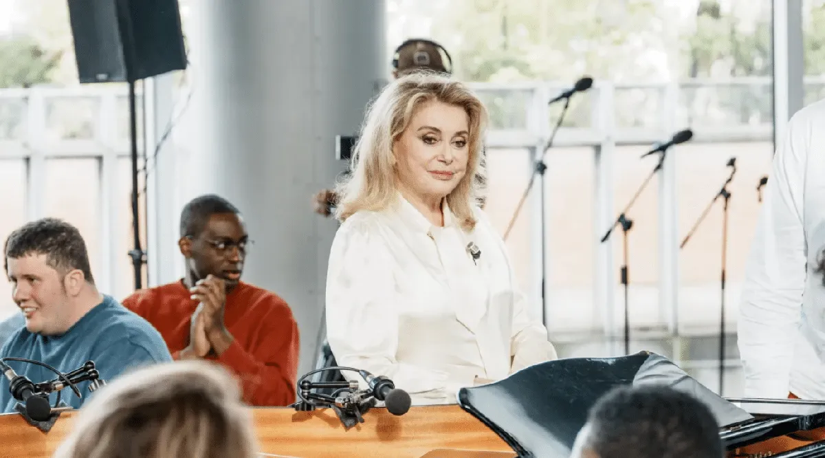 catherine deneuve — FR news