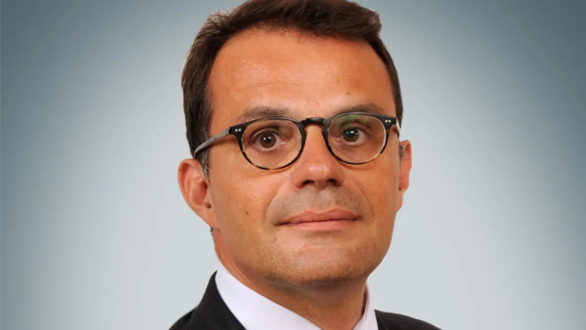 emmanuel moulin — FR news