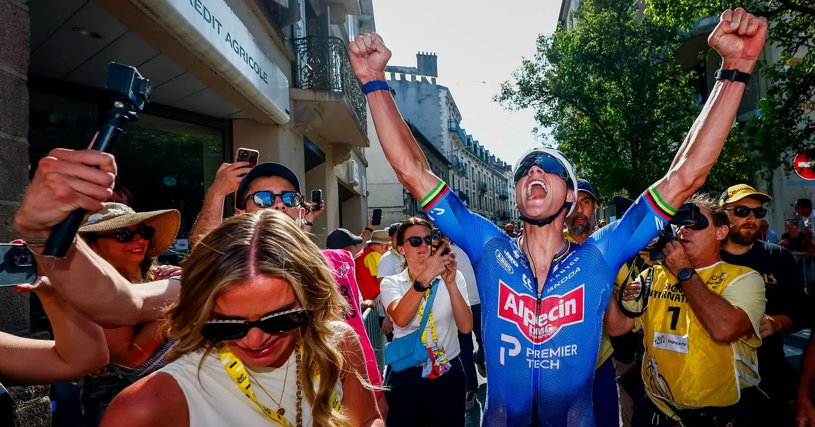 Tadej Pogacar prêt à révolutionner le calendrier face à la canicule sur le Tour de France : « Pas de courses en juillet et en août dans les régions chaudes »