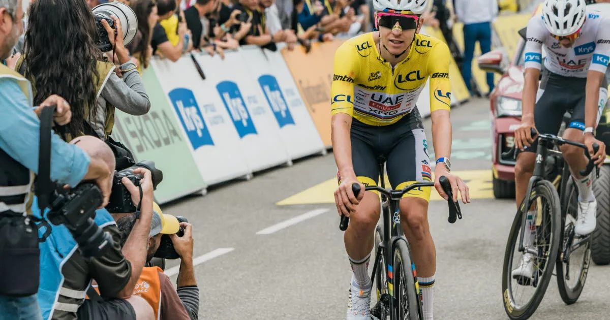 Tour de France : Quand Paret Peintre et Barguil regardent l'arrivée de la dernière étape : Sports - Orange - Sports
