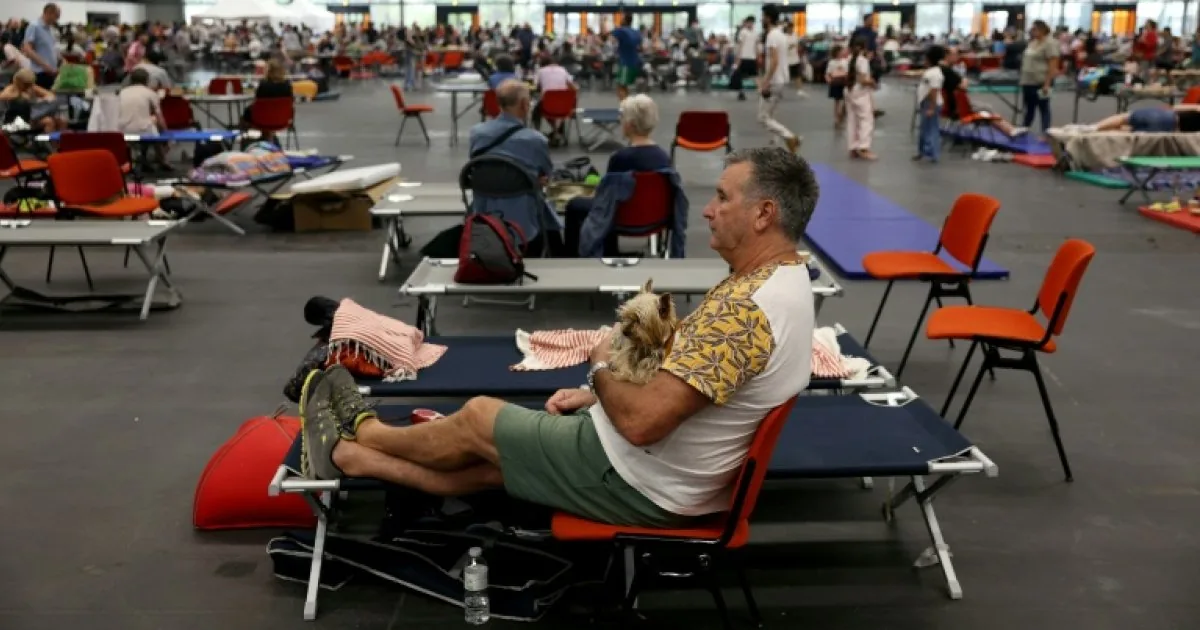 Le parcours de la 21e étape du Tour de France modifié en raison des incendies qui mobilisent les forces de l'ordre, la course disputée entièrement à Paris intra-muros - L'Équipe