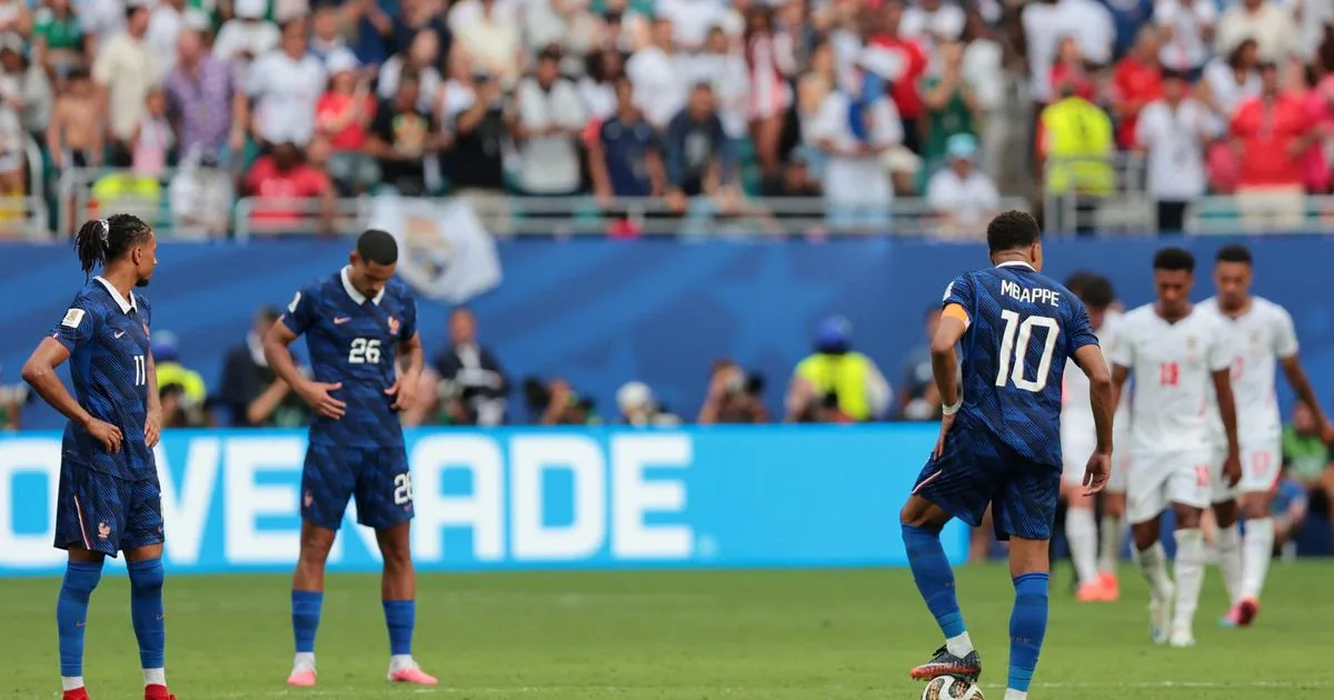 Coupe du monde - Kylian Mbappé et Bradley Barcola ont tout relancé : les trois buts qui ont remis les Bleus à l'endroit contre l'Angleterre en vidéo