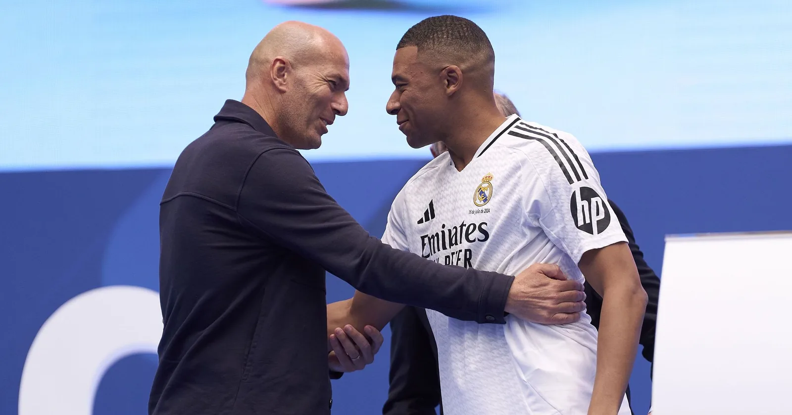 Zinédine Zidane après sa nomination officielle comme sélectionneur de l'équipe de France : «Je suis ému, c'est quelque chose de fort pour moi»