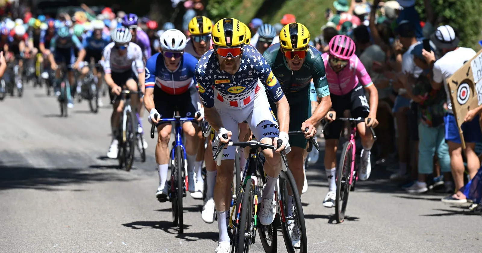 Malgré sa chute lors du sprint massif sur la 12e étape du Tour de France, Dorian Godon n'a révélé aucun signe de commotion cérébrale - L'Équipe