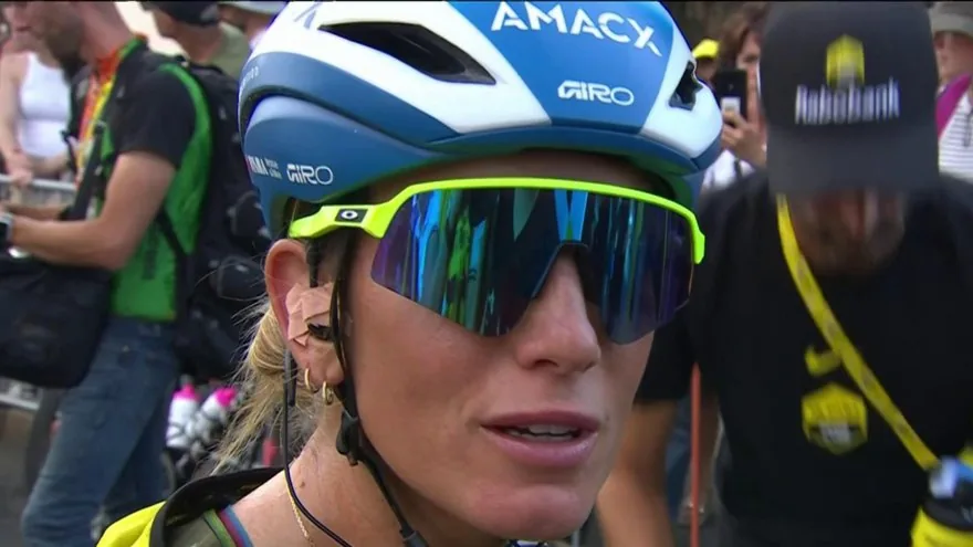 Tour de France Femmes : Demi Vollering et les favorites creusent un « écart irrécupérable » avec Pauline Ferrand-Prévot, à nouveau distancée - Le Monde.fr