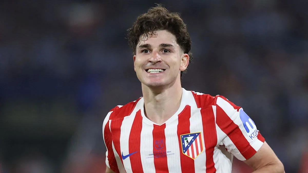 Diego Simeone ne condamne pas les chants insultants contre Julian Alvarez image 1