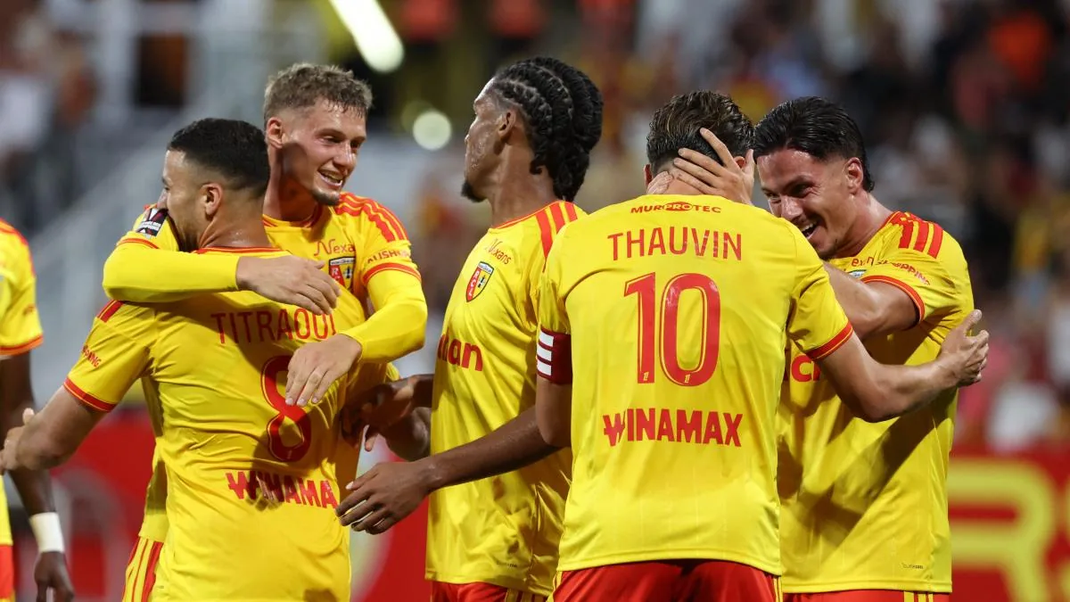 Lens domine le PSG malgré une longue infériorité numérique et gagne son premier Trophée des champions - L'Équipe