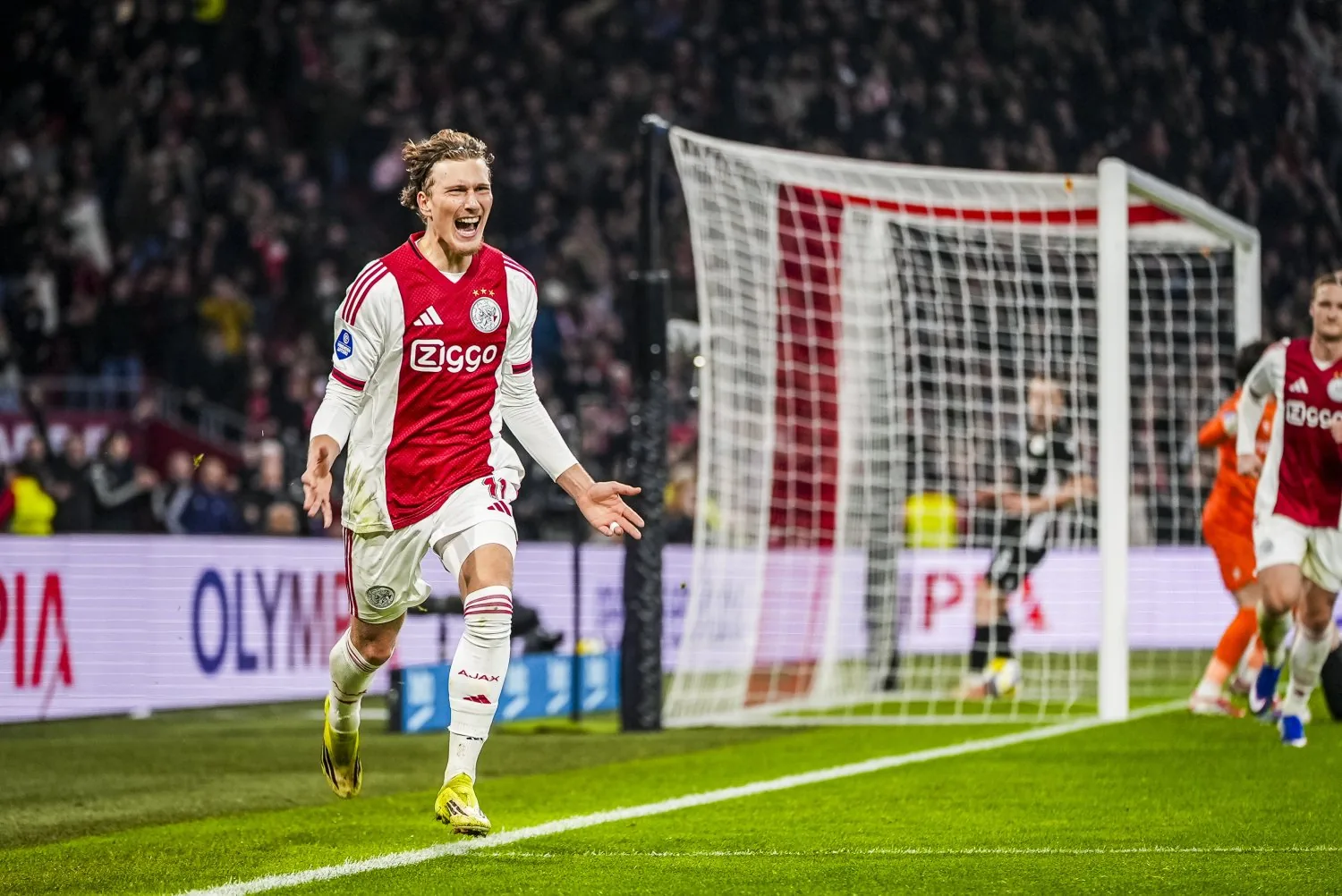 L’Ajax utilise Jorge Mendes pour soutirer encore plus d’argent au PSG dans le dossier Mika Godts - Foot Mercato