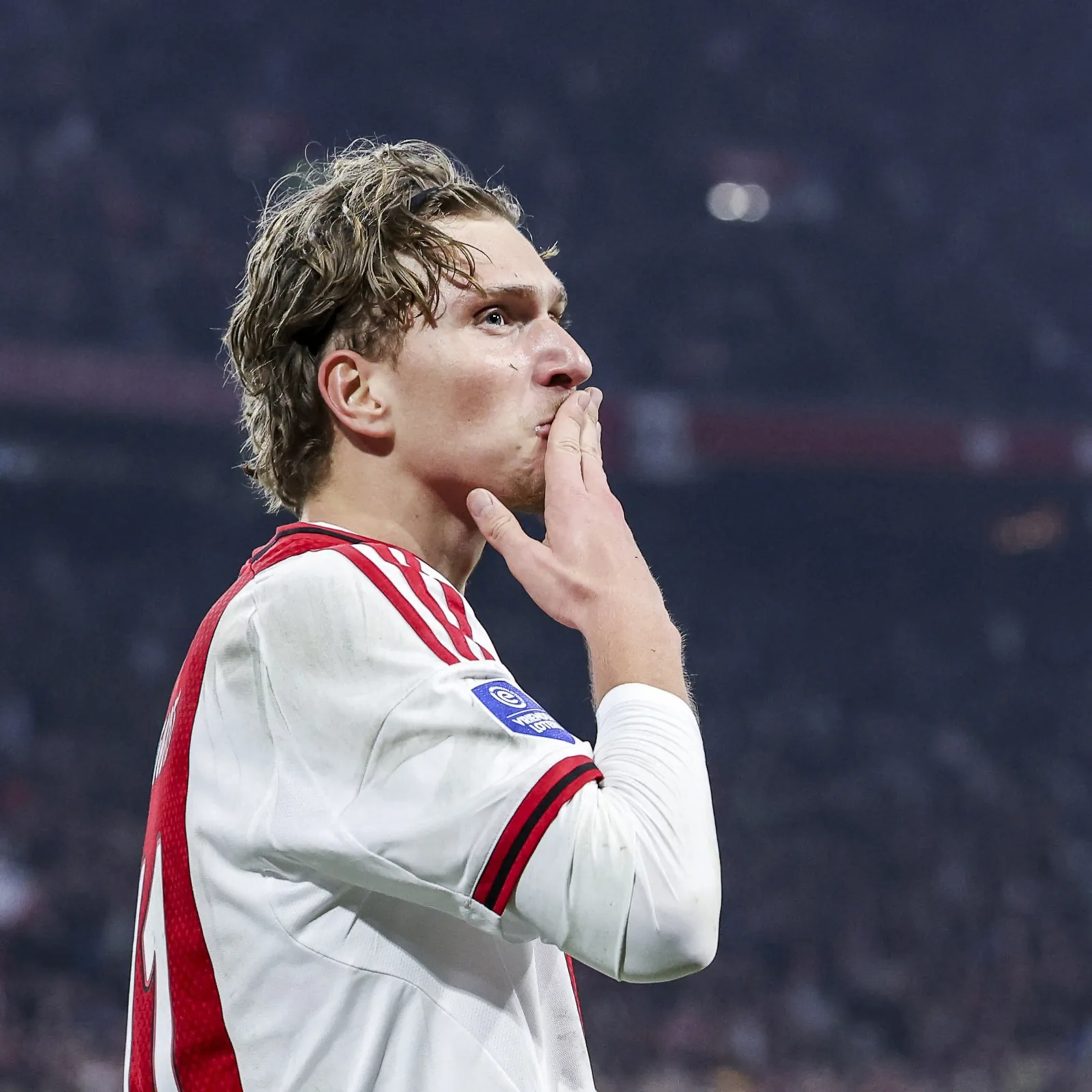 Mercato : Mika Godts s'engage officiellement avec le PSG jusqu'en 2031 - L'Équipe