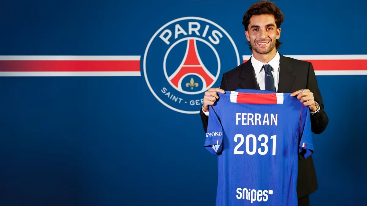Luis Enrique, après la signature de Ferran Torres au PSG : « On le connaît bien, il peut jouer partout en attaque » - L'Équipe