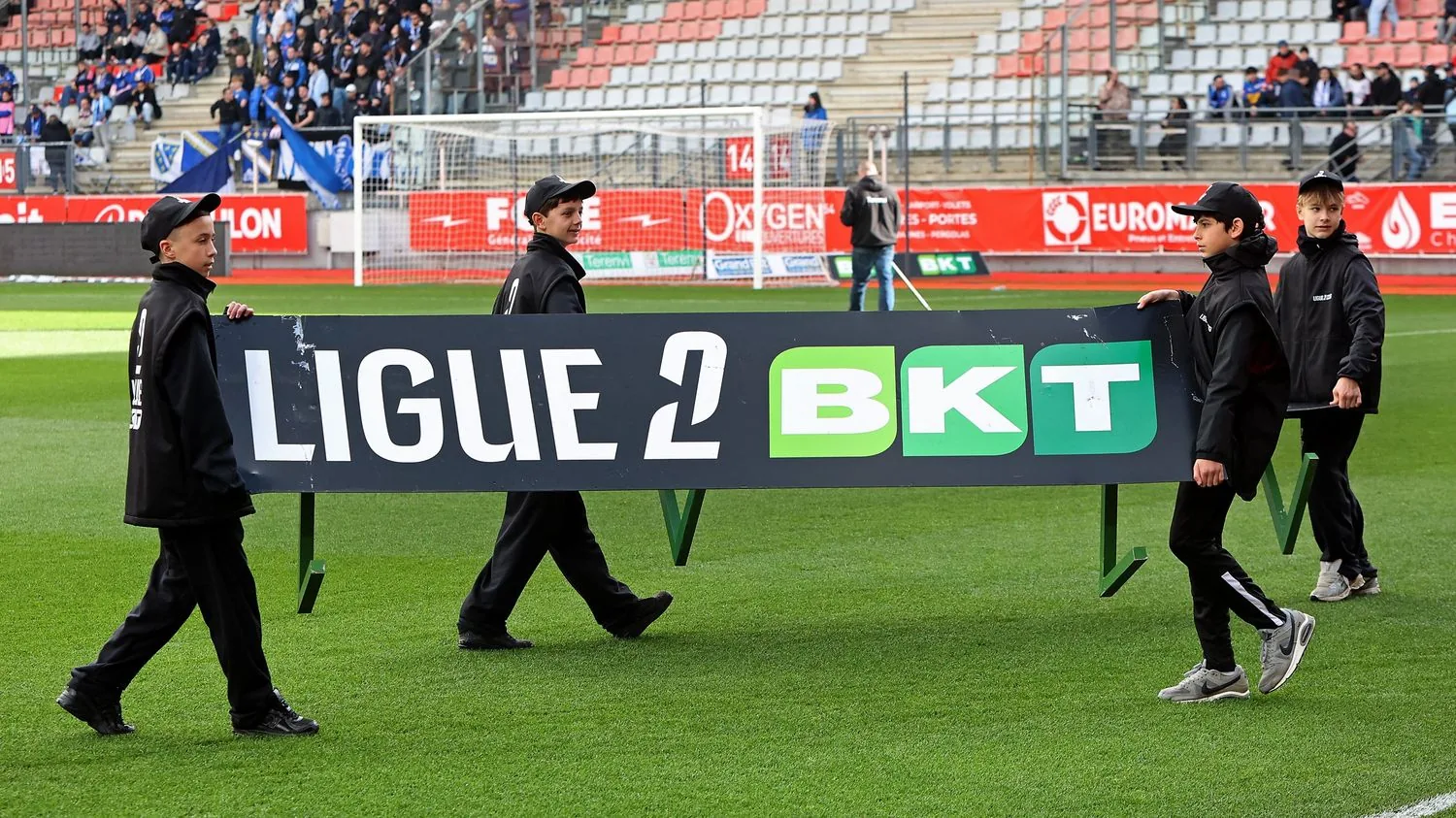 Saint-Étienne prend déjà la tête, Nantes s'incline à domicile contre le Red Star : tout ce qu'il faut retenir de la première journée de Ligue 2 - L'Équipe