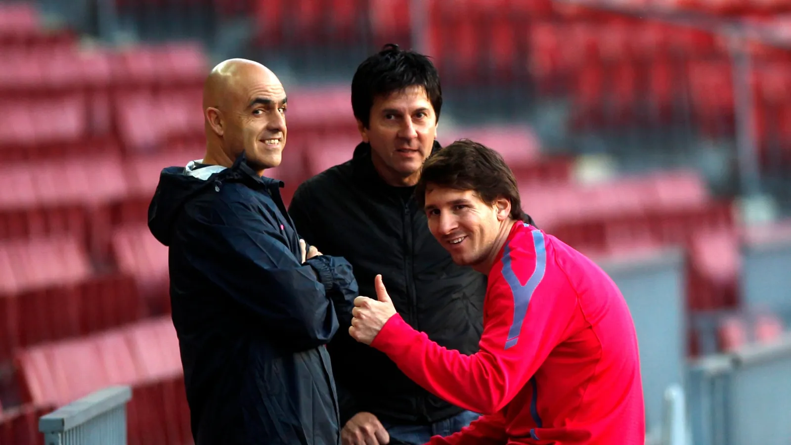 Lionel Messi et son père Jorge Messi;, au centre le 19 octobre 2010 à Barcelone