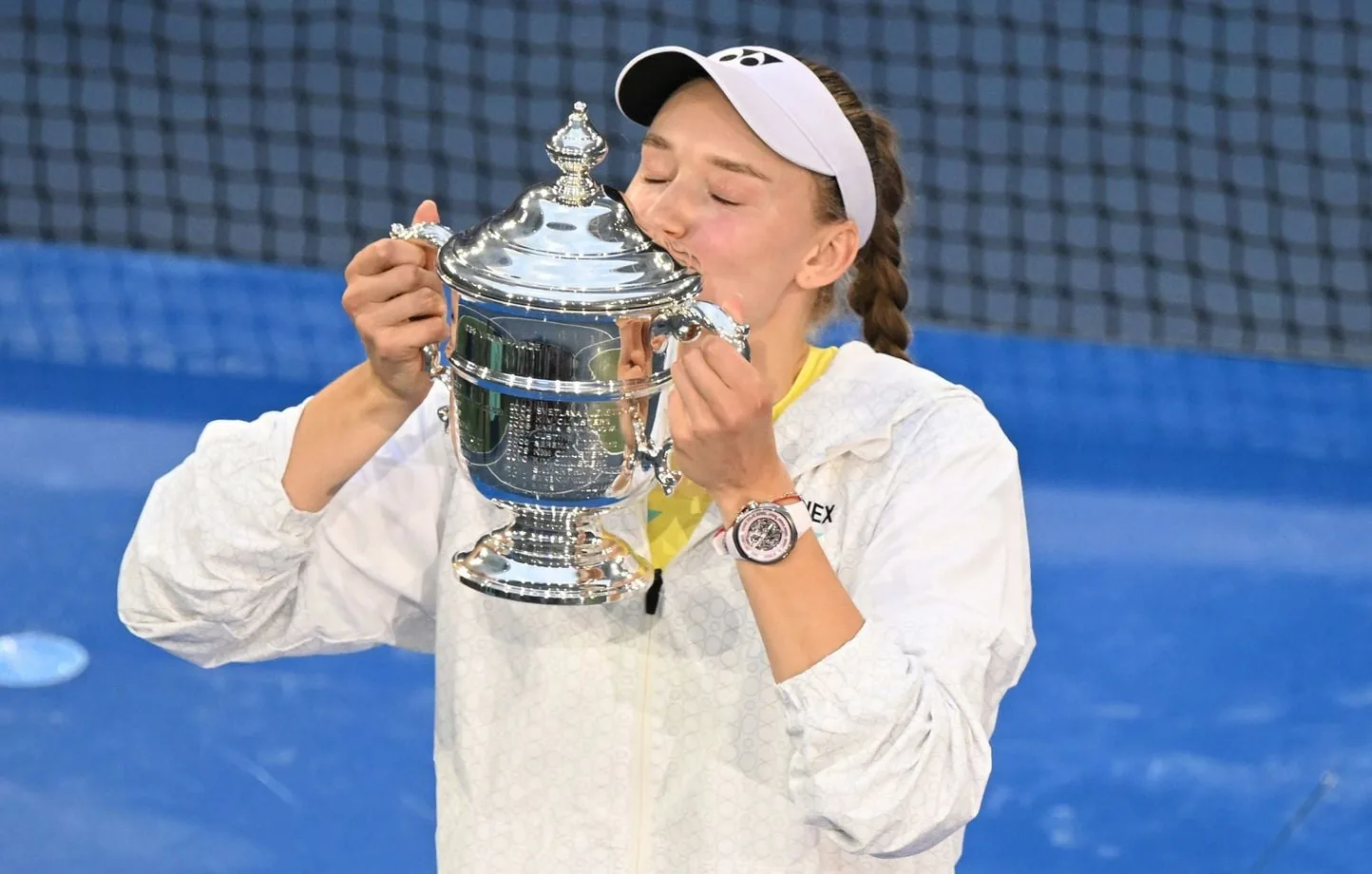 Elena Rybakina sacrée pour la première fois à New York en triomphant d'Aryna Sabalenka en finale - L'Équipe
